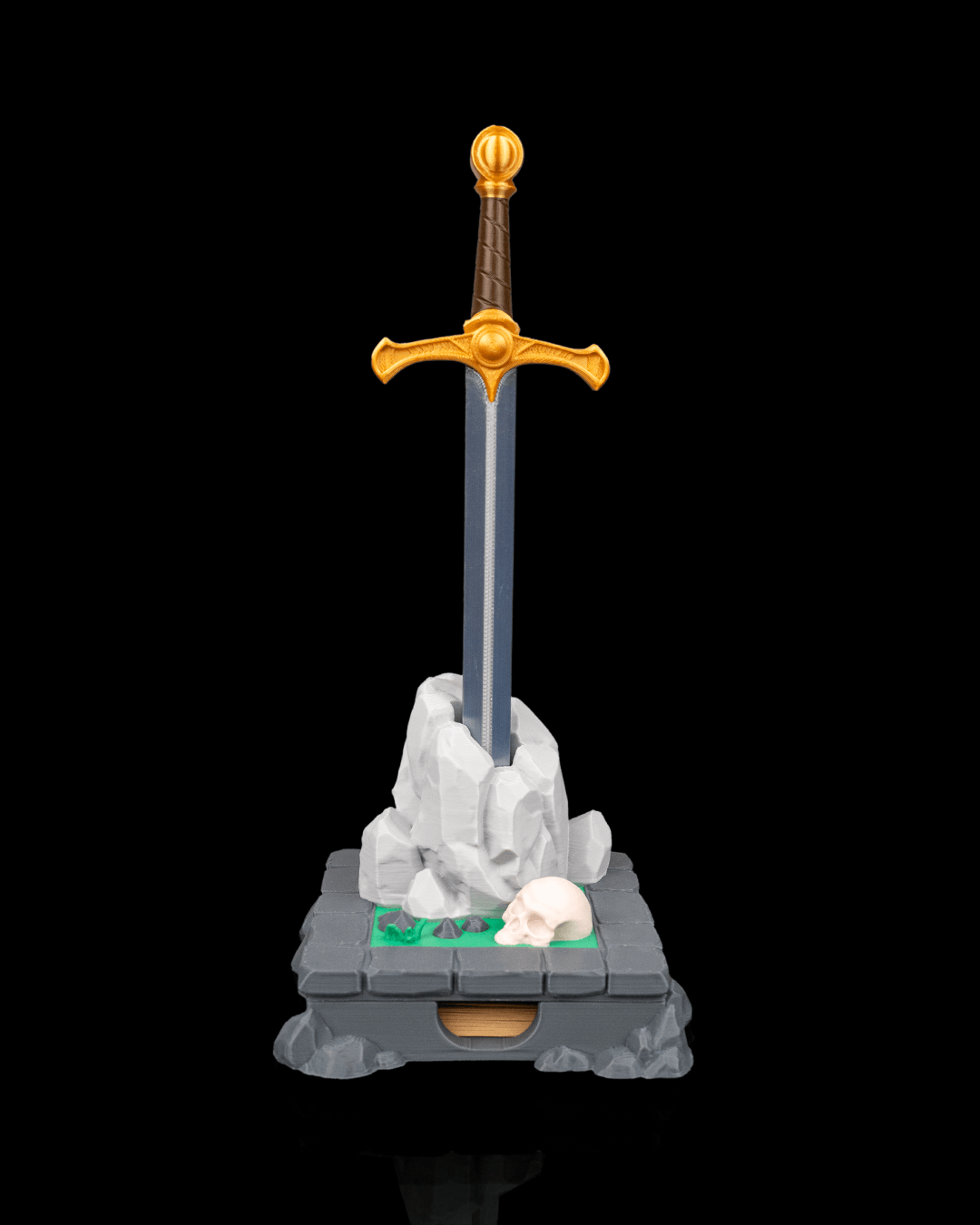 Deskalibur – Pen & Sticky Notes Holder