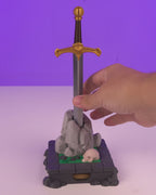 Deskalibur – Pen & Sticky Notes Holder